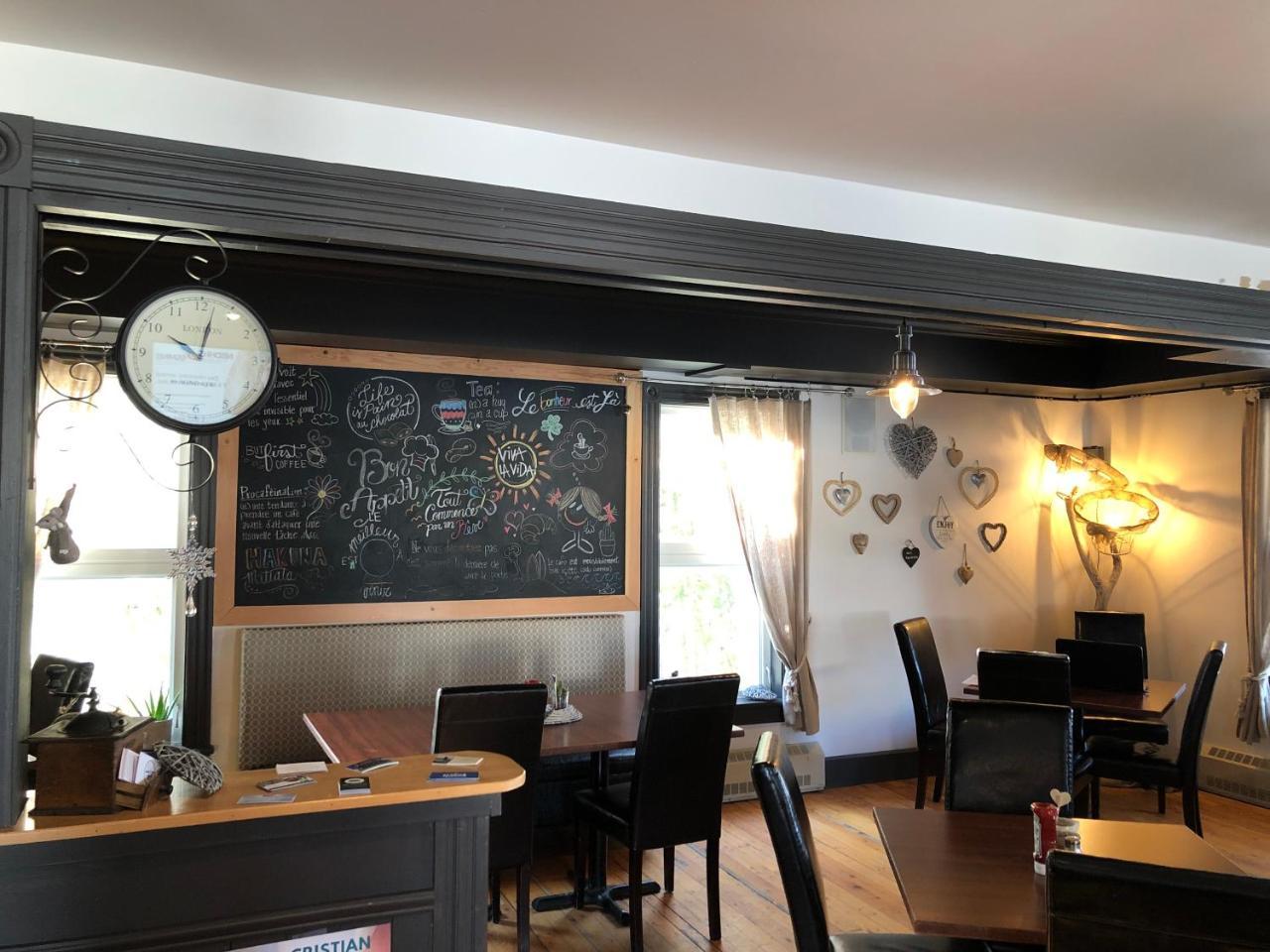 Auberge D'Anjou-Cocooning Cafe Petit Rocher Exterior foto